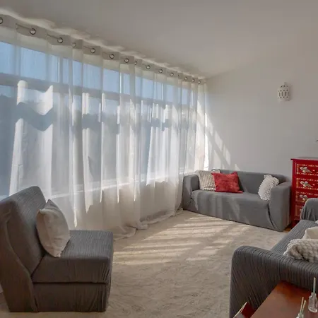 Traditional House With 2 Floors - 5 Minutes From Casa de Férias *