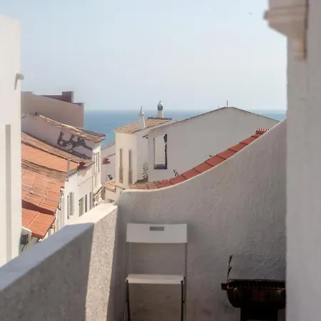 Traditional House With 2 Floors - 5 Minutes From * Salema