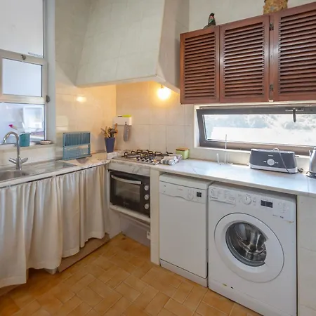 Casa de Férias Traditional House With 2 Floors - 5 Minutes From