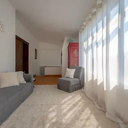 Casa de Férias Traditional House With 2 Floors - 5 Minutes From Salema