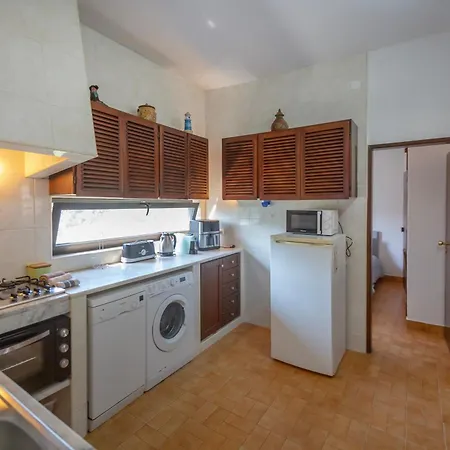 Traditional House With 2 Floors - 5 Minutes From