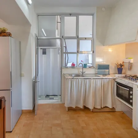 Traditional House With 2 Floors - 5 Minutes From Casa de Férias